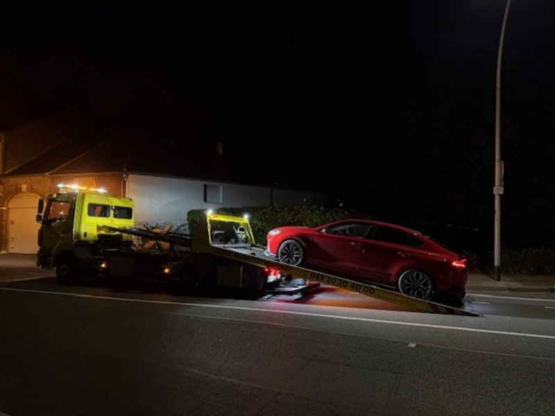 POL-MG: Gemeinsame Pressemitteilung der Stadt Mönchengladbach und der Polizei Mönchengladbach: Sondereinsatz gegen Autoposer und -raser - wenig Verstöße, ein getuntes Auto sichergestellt - Foto: presseportal.de