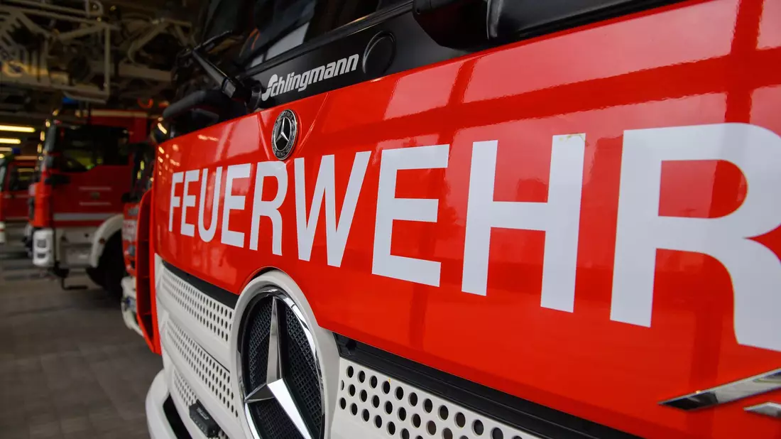 Bei Grimma läuft ein größerer Feuerwehr-Einsatz. (Symbolbild) - Bild: Klaus-Dietmar Gabbert/dpa