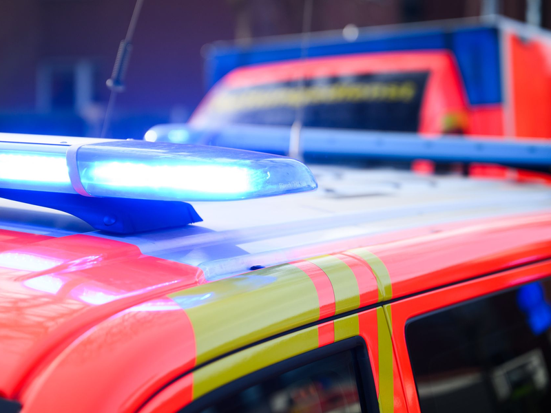 Zu dem Unfall mit dem Regionalexpress kam es an einem Bahnübergang. (Symbolbild)  - Foto: Julian Stratenschulte/dpa