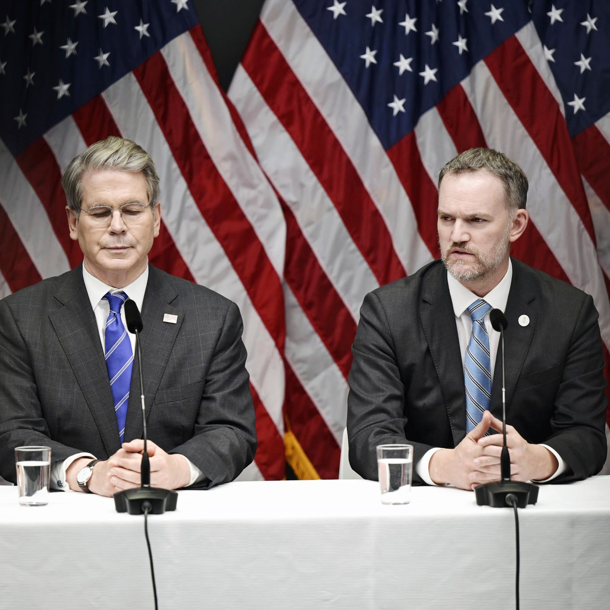US-Finanzminister Scott Bessent (l) und der US-Handelsbeauftragte Jamieson Greer in Stockholm. - Foto: Magnus Lejhall/TT News Agency/AP/dpa