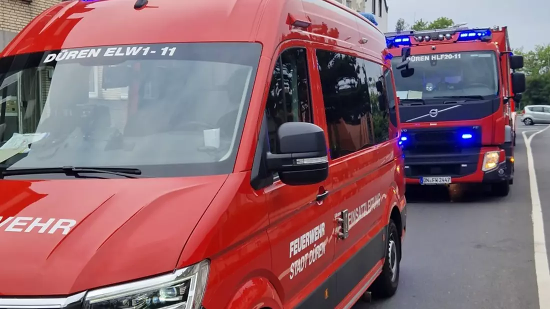 FW Düren: Feuer in Küche - Feuerwehr verhindert größere Schäden - Bild: presseportal.de