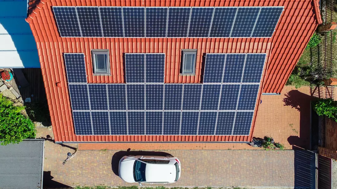 Bei der Abrechnung von privaten Solaranlagen gibt es vielerorts Probleme. (Archivbild) - Bild: Patrick Pleul/dpa-Zentralbild/dpa