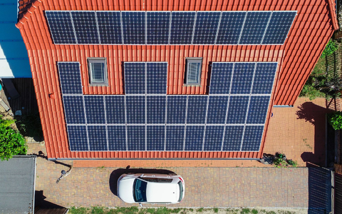 Bei der Abrechnung von privaten Solaranlagen gibt es vielerorts Probleme. (Archivbild) - Foto: Patrick Pleul/dpa-Zentralbild/dpa