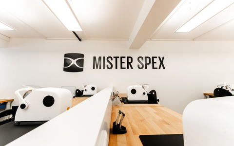 Mister Spex startet Ausbildungsjahr 2025 und investiert gezielt in die Zukunft der Augenoptik - Foto: presseportal.de