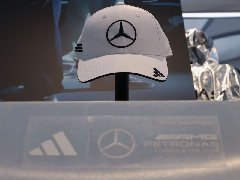 Adidas hebt die Prognose für 2025 nicht an. (Archivbild) - Foto: Daniel Löb/dpa