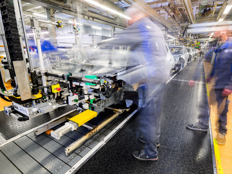 Die deutsche Wirtschaftsleistung ist zuletzt zurückgegangen. (Symbolbild) - Foto: Julian Stratenschulte/dpa