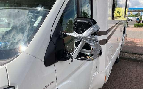 POL-ROW: ++Lkw-Fahrer flüchtet nach Spiegelunfall++91-jähriger Radfahrer bei Unfall verletzt - Verursacher flüchtet++Taschendiebstahl- Polizei warnt vor Ablenkungsversuchen++ - Foto: presseportal.de POL-ROW: ++Lkw-Fahrer flüchtet nach Spiegelunfall++91-jähriger Radfahrer bei Unfall verletzt - Verursacher flüchtet++Taschendiebstahl- Polizei warnt vor Ablenkungsversuchen++ - Foto: presseportal.de