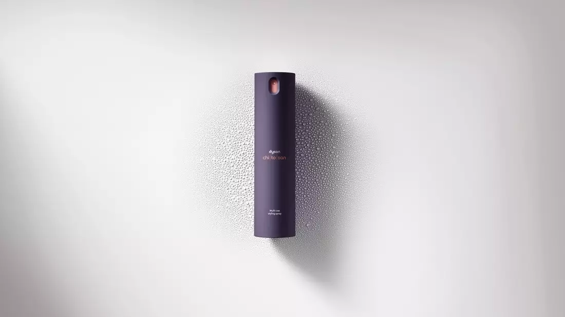 Neues Dyson Chitosan Multi-Use-Stylingspray für zweimal längeren Halt / Das neue Spray ergänzt die auf Chitosan basierende Haarstyling-Produktreihe - Bild: presseportal.de