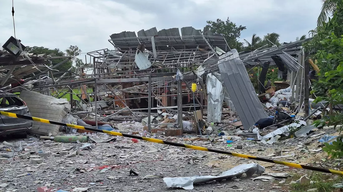 Bei der Explosion gab es mindestens neun Tote. - Bild: Suphan Buri Provincial Public Relations Office/dpa