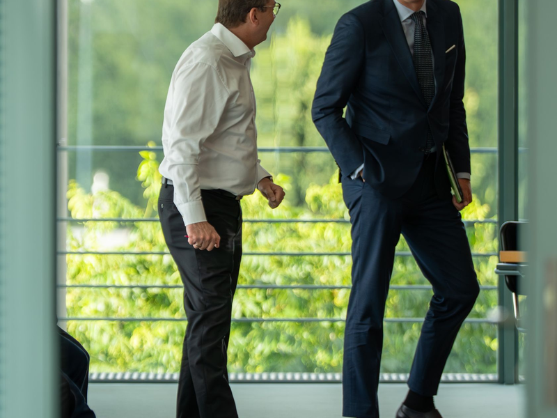 «Jede und jeder in der Regierung wird sparen müssen», sagt Finanzminister Klingbeil.   - Foto: Soeren Stache/dpa