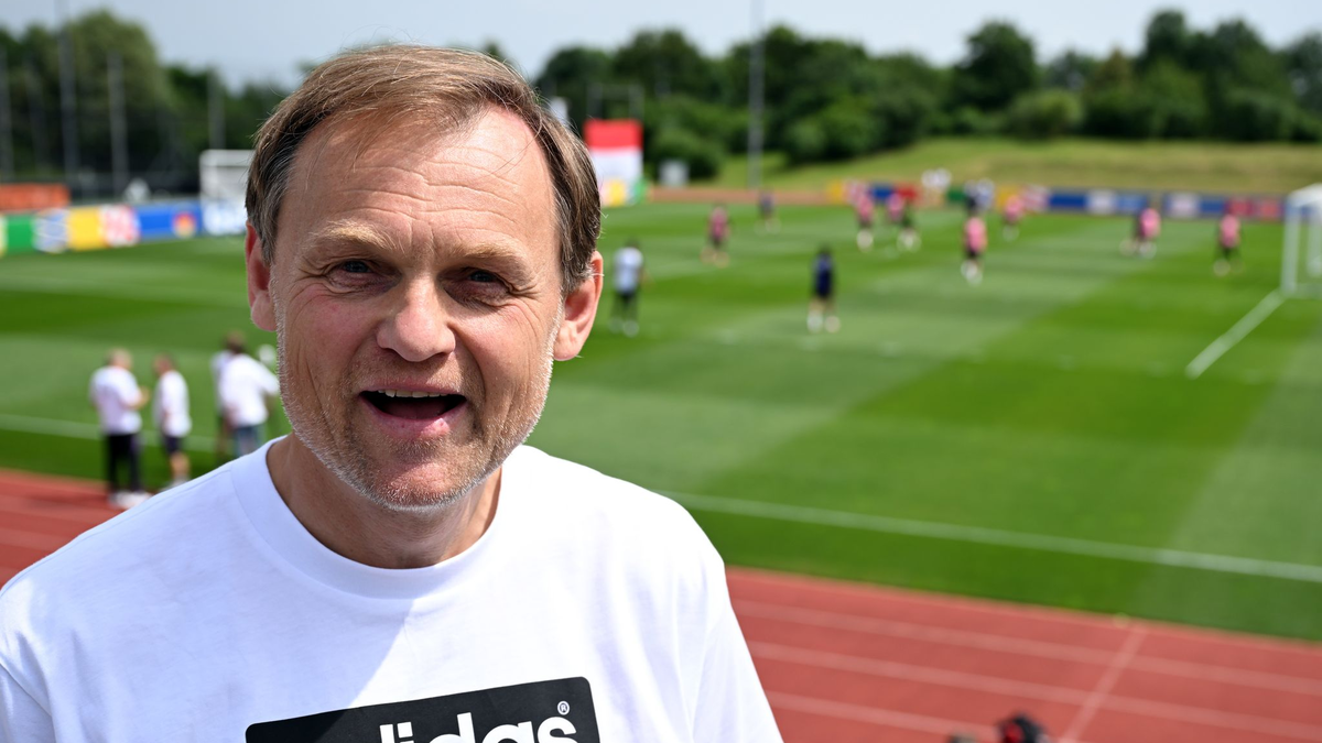 Adidas-Konzernchef Björn Gulden steht trotz guter Halbjahreszahlen unter Druck, weil die US-Zölle die Geschäfte belasten (Archivbild). - Foto: Federico Gambarini/dpa