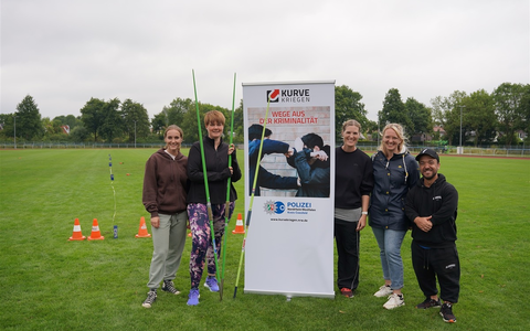 POL-COE: Coesfeld/ Ein ganz großer Wurf - Mathias Mester engagiert sich erneut für Kurve kriegen - Foto: presseportal.de
