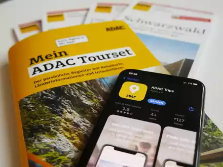 50 Jahre ADAC Tourset: Vom Kartenstapel zum digitalen Reisebegleiter / Erfolgreicher Reisebegleiter / 657.000 Toursets in 2024 bestellt - Foto: presseportal.de
