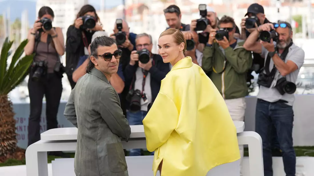 Regisseur Fatih Akin und Diane Kruger nach der Premiere von «Amrum». (Archivbild) - Bild: Natacha Pisarenko/Invision/dpa