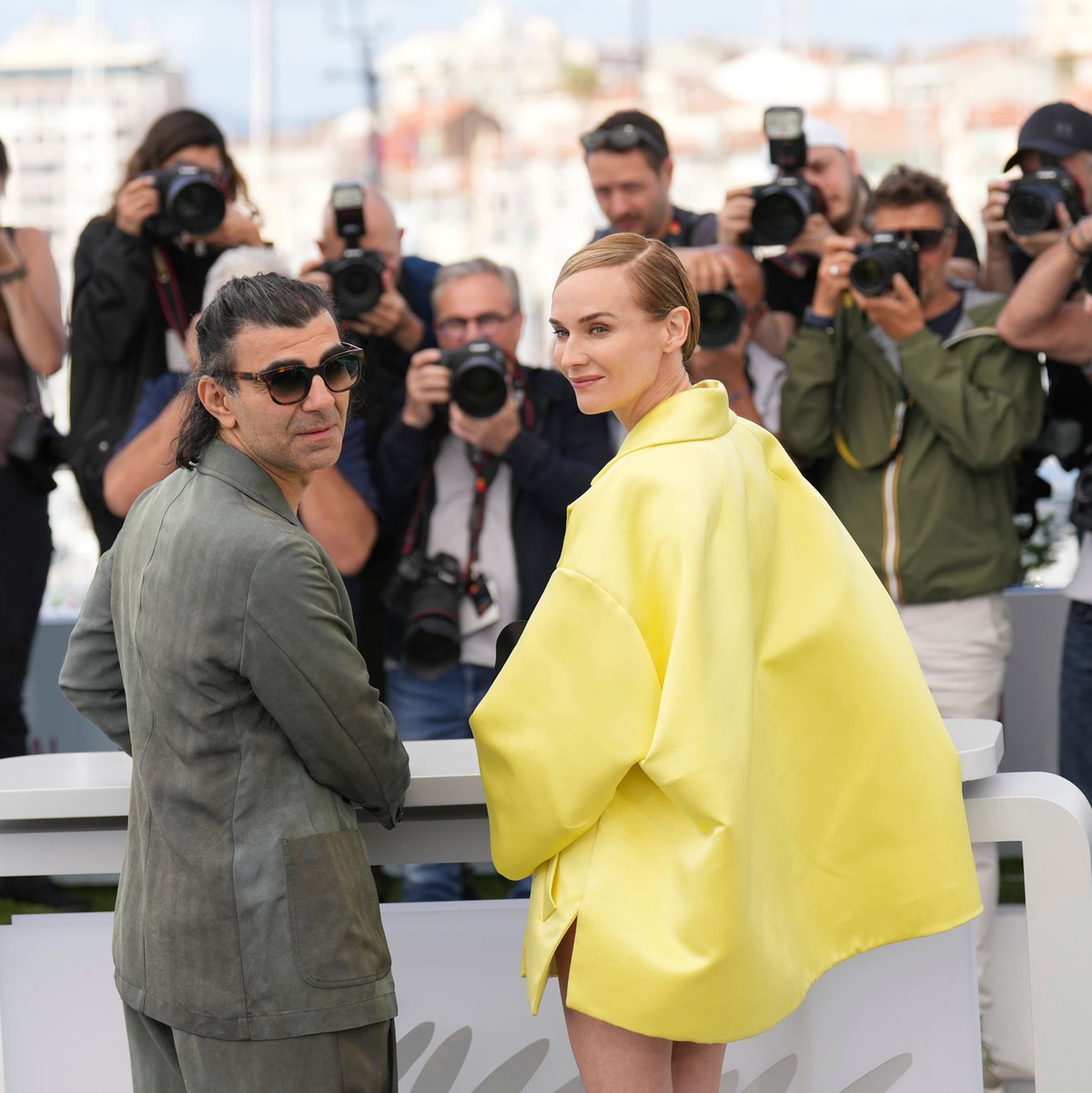 Regisseur Fatih Akin und Diane Kruger nach der Premiere von «Amrum». (Archivbild) - Foto: Natacha Pisarenko/Invision/dpa