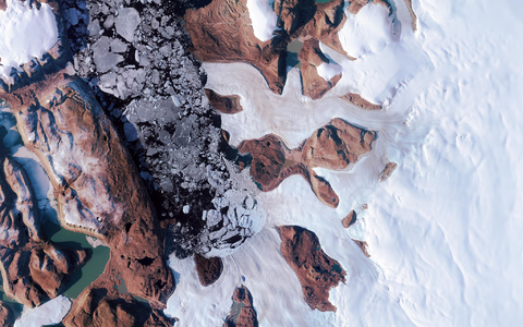 Der Harder Gletscher im Norden Grönlands hat bei Forschenden für eine große Überraschung gesorgt. - Foto: Copernicus Sentinel/ESA/dpa