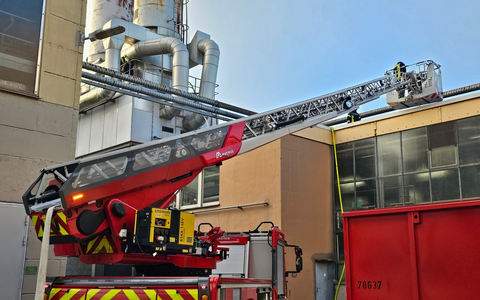FW-AR: Brand in Gewerbebetrieb / Feuerwehr verhindert größere Schäden - Foto: presseportal.de