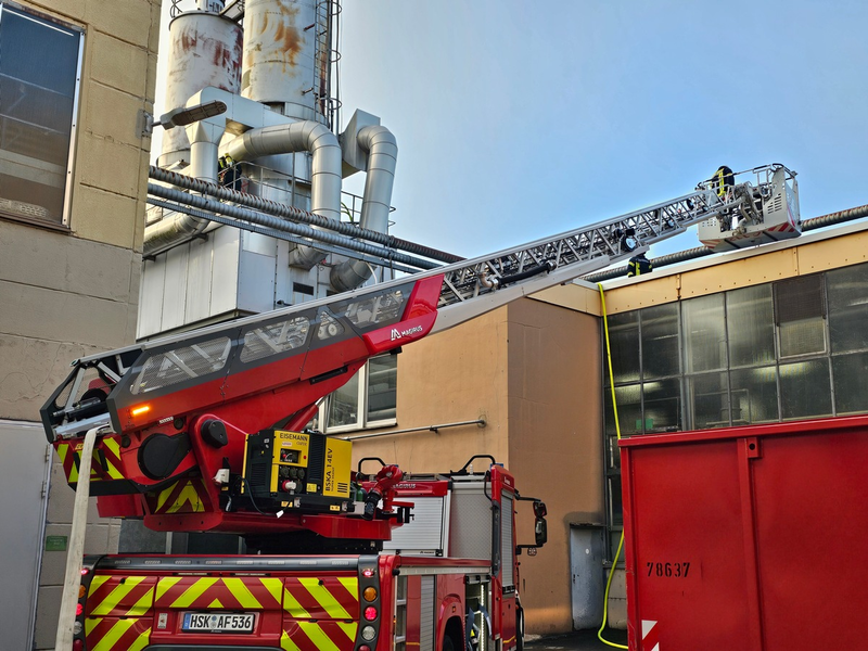 FW-AR: Brand in Gewerbebetrieb / Feuerwehr verhindert größere Schäden - Foto: presseportal.de