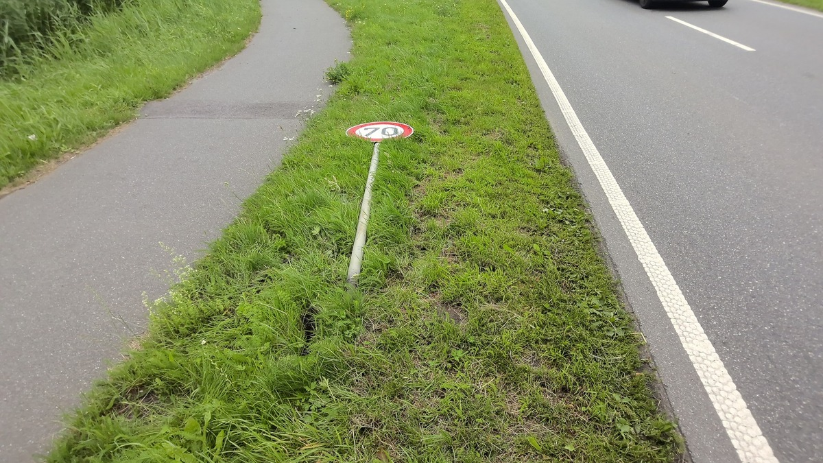 POL-IZ: 250730.2 Dingen: Verkehrszeichen beschädigt Zeugen gesucht! - Foto: presseportal.de