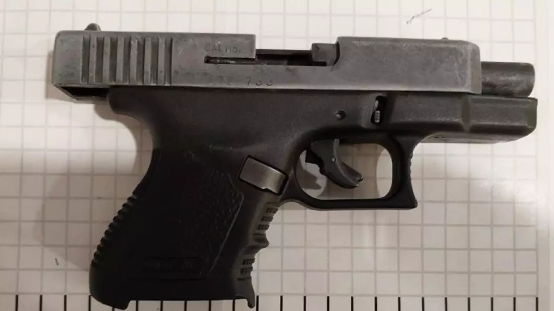 BPOL NRW: Bundespolizei beschlagnahmt Schreckschusswaffe bei Jugendlichem am Düsseldorfer Hauptbahnhof - Bild: presseportal.de