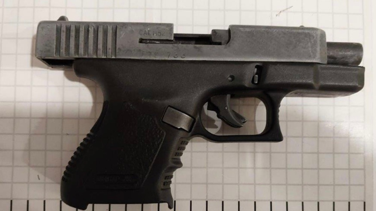 BPOL NRW: Bundespolizei beschlagnahmt Schreckschusswaffe bei Jugendlichem am Düsseldorfer Hauptbahnhof - Foto: presseportal.de