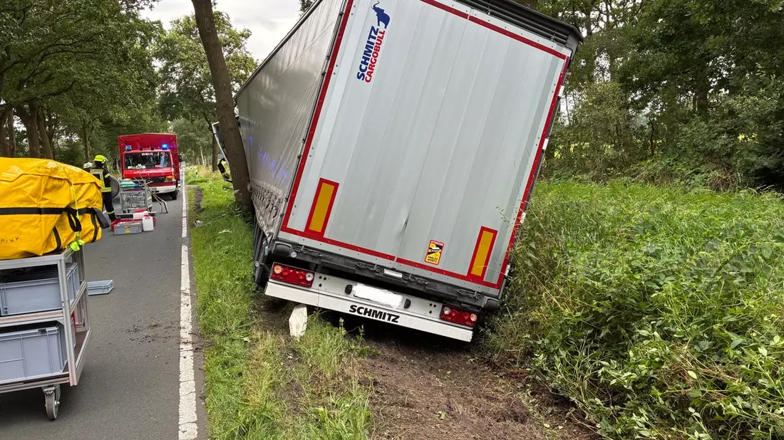 POL-CUX: Vollsperrung L128 nach Verkehrsunfall - Bild: presseportal.de