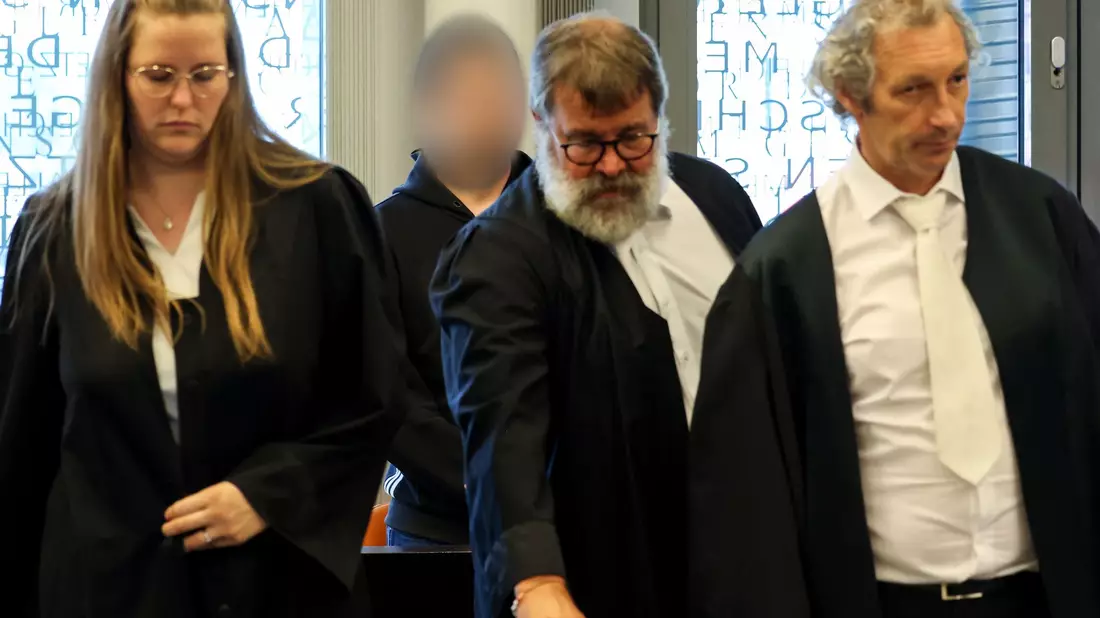 Die Staatsanwaltschaft sah keine Hinweise auf ein rassistisches Motiv für die Taten. - Bild: Christoph Reichwein/dpa