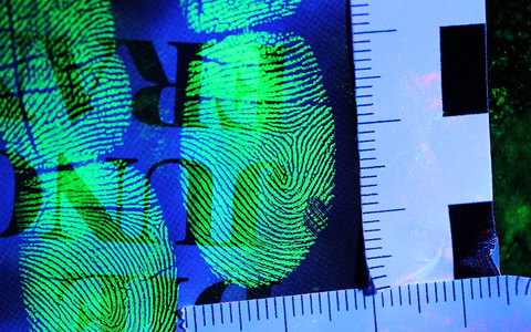 BPOL-HB: Fingerabdruckscanner offenbart Bundespolizei die Identität eines 35-jährigen Inders - Fahndungstreffer: Festnahme - Foto: presseportal.de BPOL-HB: Fingerabdruckscanner offenbart Bundespolizei die Identität eines 35-jährigen Inders - Fahndungstreffer: Festnahme - Foto: presseportal.de