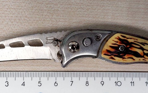 BPOL-HB: Aggressiver Dieb mit Messer bedroht Sicherheitsdienst am Hauptbahnhof Bremen - Bundespolizei greift zu. - Foto: presseportal.de BPOL-HB: Aggressiver Dieb mit Messer bedroht Sicherheitsdienst am Hauptbahnhof Bremen - Bundespolizei greift zu. - Foto: presseportal.de