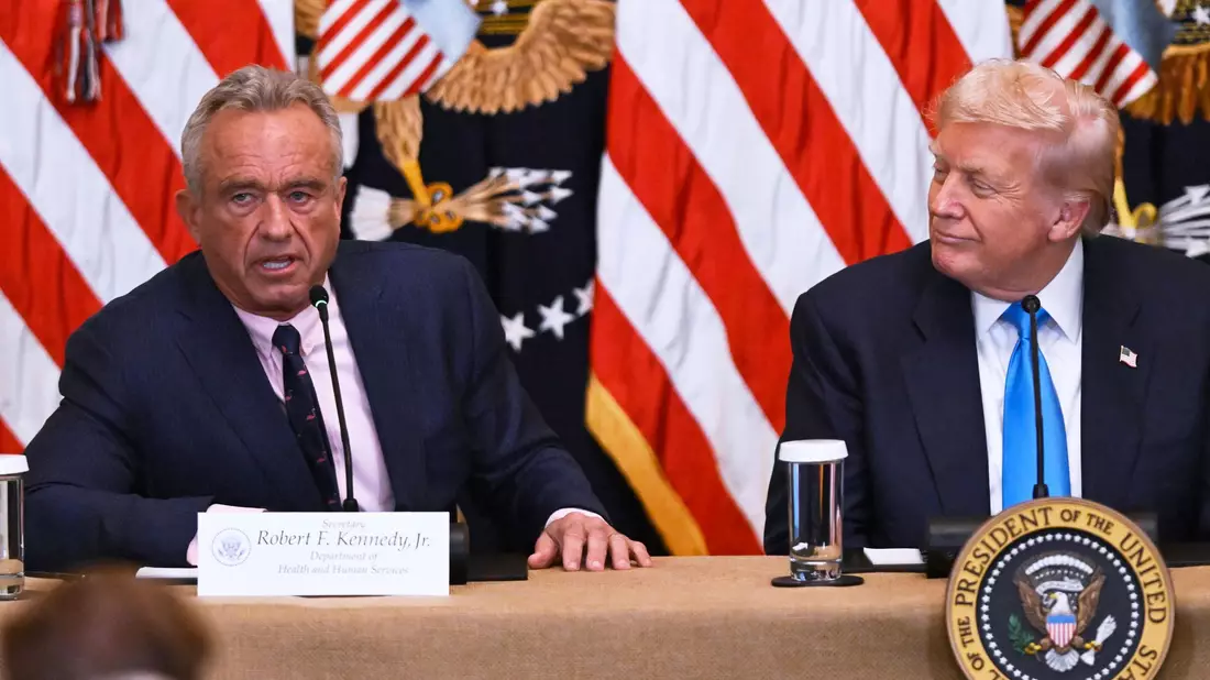 Robert Kennedy Jr. ist voll des Lobes für Donald Trumps Stil.  - Bild: John McDonnell/AP/dpa