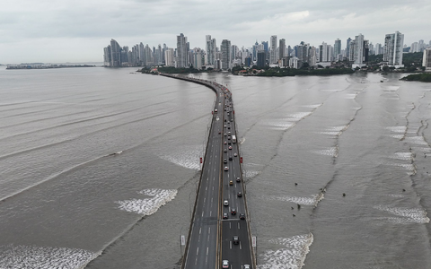 Die Tsunami-Warnung führte in mehreren Ländern zu Verkehrsbehinderungen. - Foto: Matias Delacroix/AP/dpa