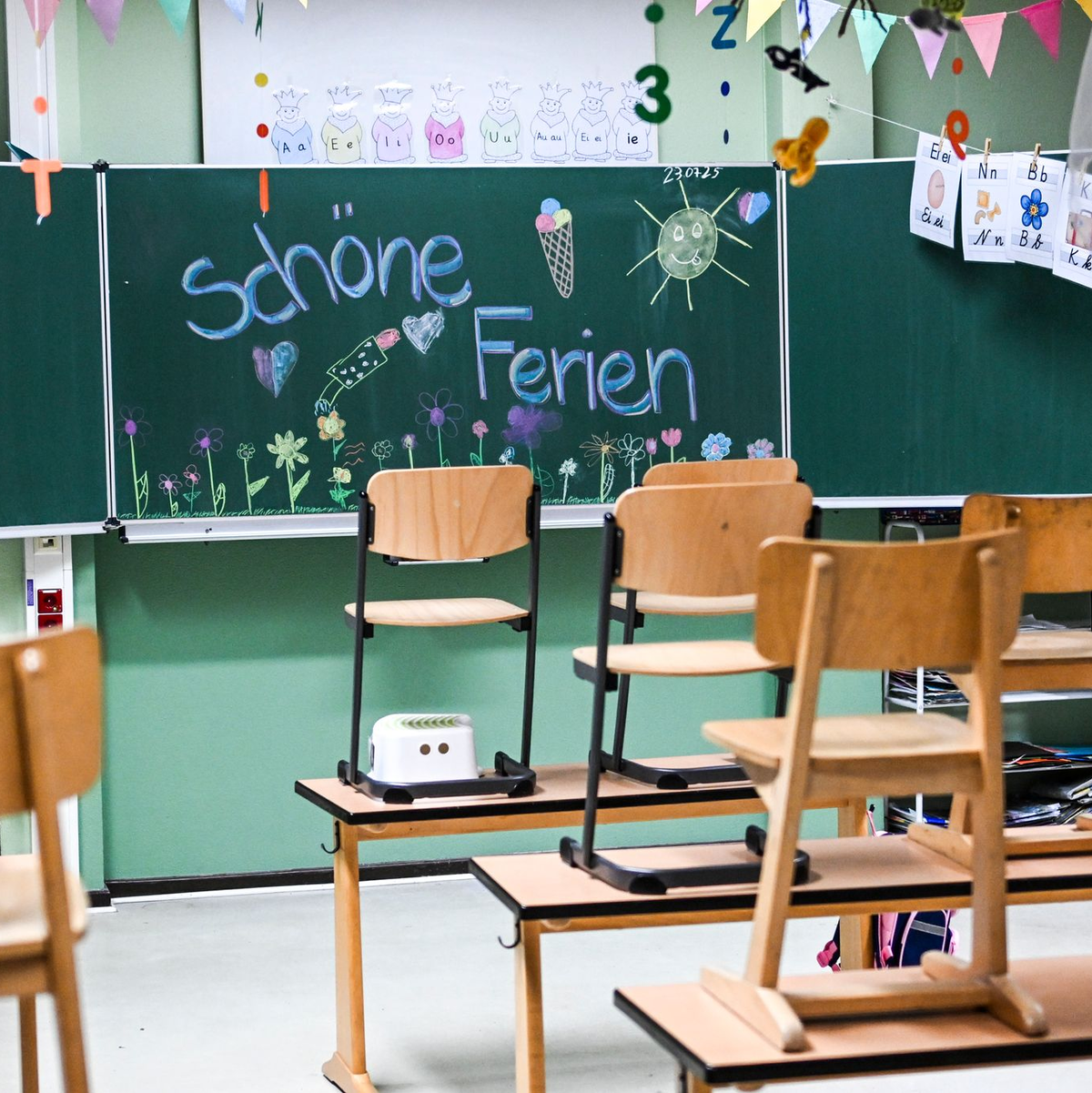 Für einige Tage haben in Deutschland alle Bundesländer Sommerferien. (Symbolbild) - Foto: Jens Kalaene/dpa