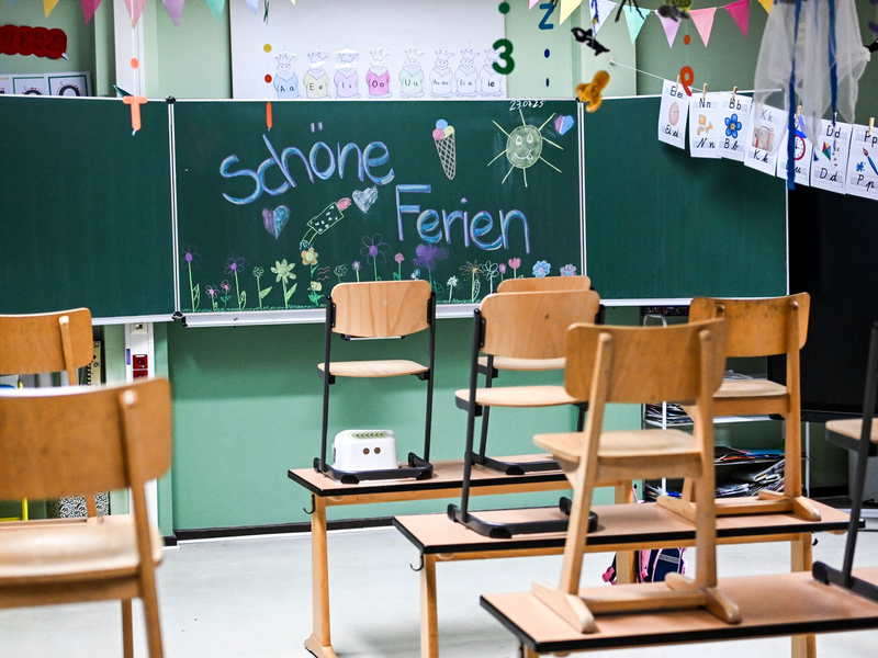 Für einige Tage haben in Deutschland alle Bundesländer Sommerferien. (Symbolbild) - Foto: Jens Kalaene/dpa