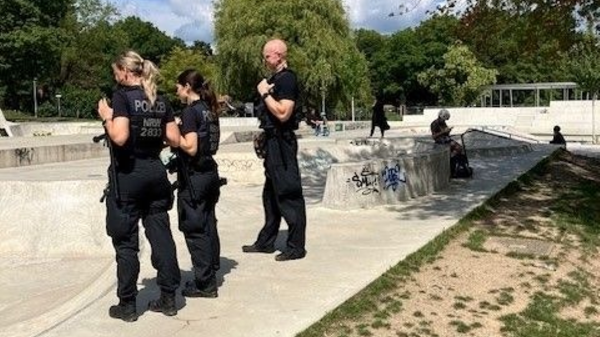 POL-WES: Moers / Neukirchen - Vluyn - Erneut verstärkte Polizeipräsenz - Kontrollen zeigen Wirkung - Foto: presseportal.de