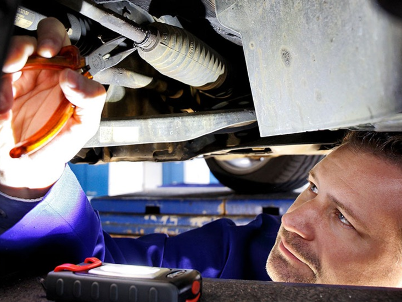 Warum nicht einfach selber machen? / Viele Arbeiten am Fahrzeug können in Mietwerkstätten erledigt werden / ADAC: gute Selbsteinschätzung und Vorbereitung wichtig - Foto: presseportal.de