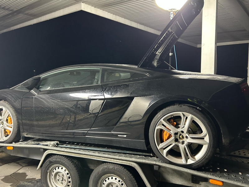 HZA-UL: Zöllner stellen Lamborghini sicher - Foto: presseportal.de