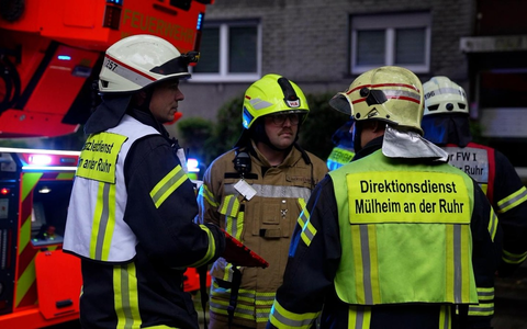 FW-MH: Wohnungsbrand in Mülheim: Eine Person schwer verletzt - erfolgreiche Rettung durch Brandwohnung - Foto: presseportal.de