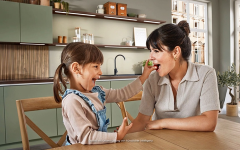 KĂŒnstliche Intelligenz in der Vermarktung: Seven.One Media bringt weitere Kunden mit KI-generierten Spots und Sonderwerbeformen auf den Big Screen - Foto: presseportal.de KĂŒnstliche Intelligenz in der Vermarktung: Seven.One Media bringt weitere Kunden mit KI-generierten Spots und Sonderwerbeformen auf den Big Screen - Foto: presseportal.de