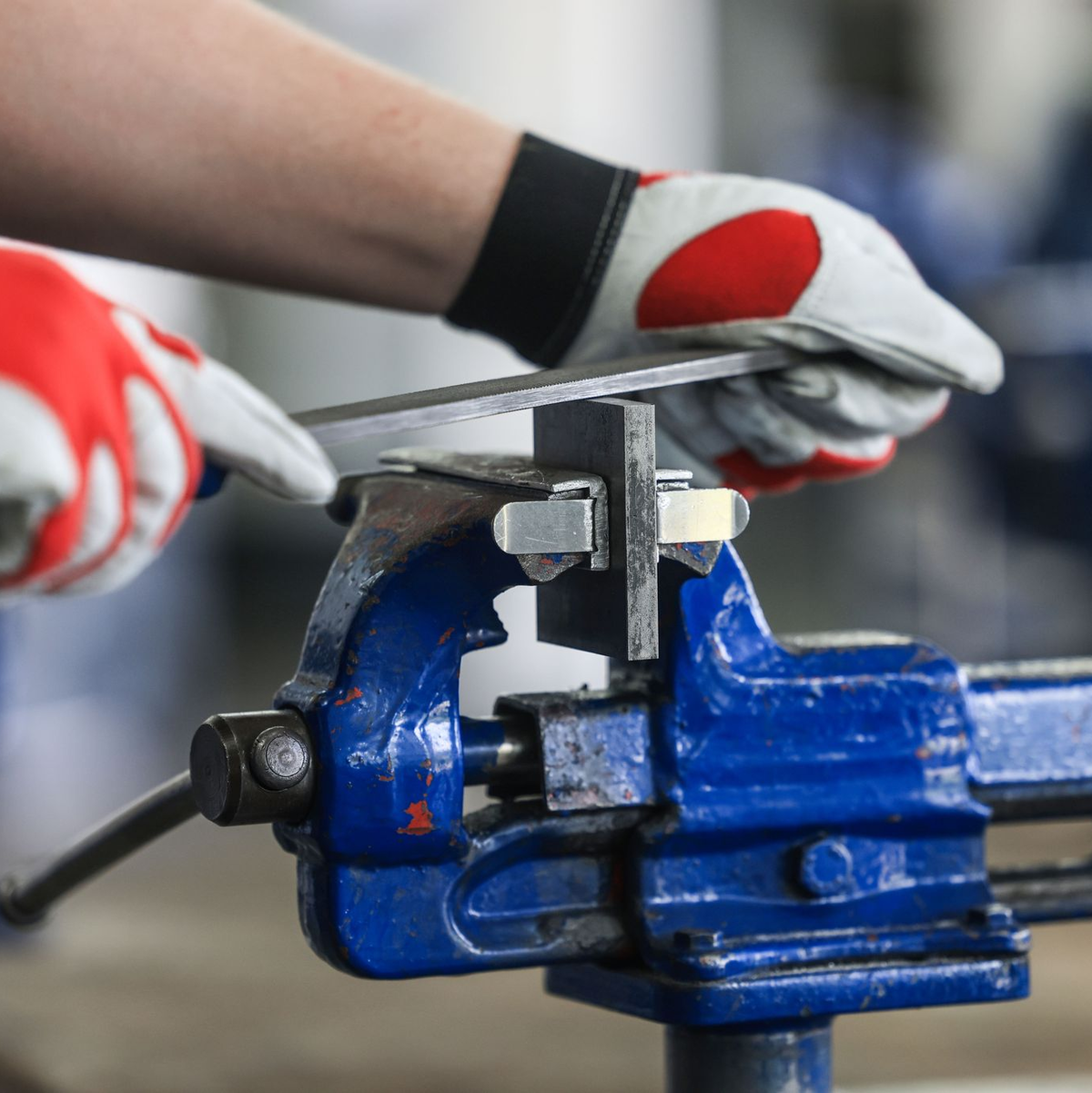 Es gilt noch viele Ausbildungsstellen zu besetzen.  - Foto: Oliver Berg/dpa