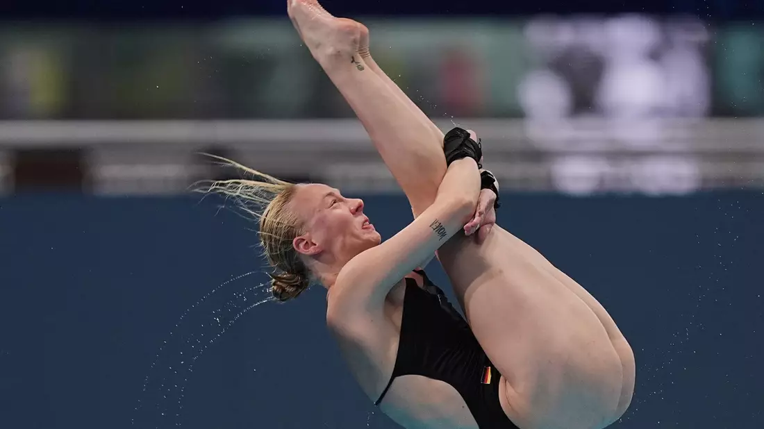 Pauline Pfeif feiert in Singapur den größten Erfolg ihrer bisherigen Karriere. - Bild: Ng Han Guan/AP/dpa