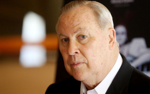 Der US-Regisseur Robert Wilson im April 2017 in Düsseldorf. - Foto: picture alliance / Roland Weihrauch/dpa