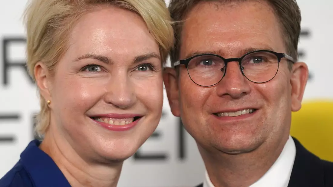 Seit 25 Jahren verheiratet: Schwesig und ihr Ehemann Stefan. (Archivbild) - Bild: Marcus Brandt/dpa
