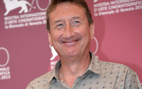 Der neue James-Bond-Drehbuchautor Steven Knight ist vor allem als Schöpfer der Hitserie «Peaky Blinders» bekannt. - Foto: picture alliance / dpa