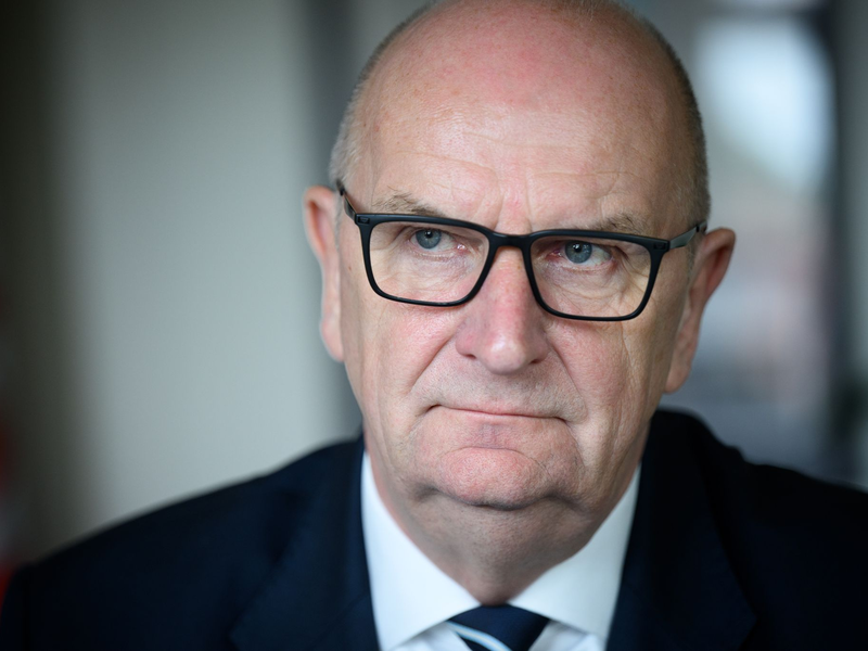 Brandenburgs Regierungschef Dietmar Woidke (SPD) äußerte sich zur Debatte über die SPD-Verfassungsrichterkandidatin Frauke Brosius-Gersdorf. (Archivbild) - Foto: Bernd von Jutrczenka/dpa