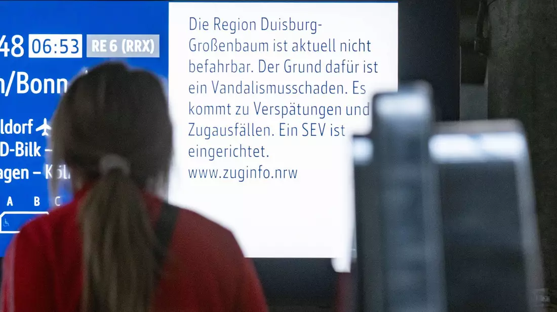 Weiterer Brandanschlag auf Bahnstrecke. - Bild: Benjamin Westhoff/dpa