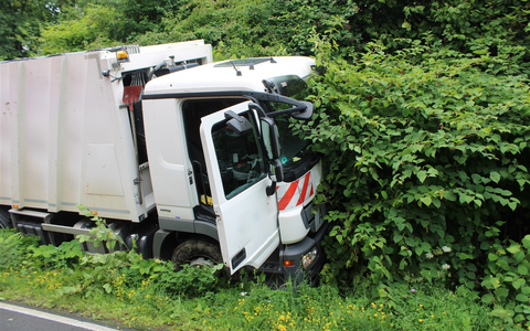 POL-RBK: Wermelskirchen - Lkw-Fahrer verliert während der Fahrt das Bewusstsein - Beifahrer greift ein - Foto: presseportal.de