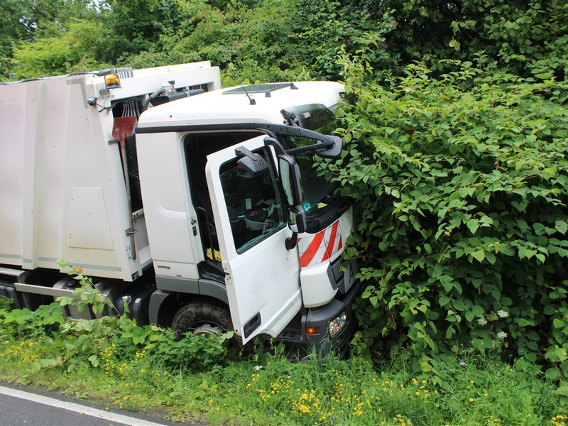 POL-RBK: Wermelskirchen - Lkw-Fahrer verliert während der Fahrt das Bewusstsein - Beifahrer greift ein - Foto: presseportal.de