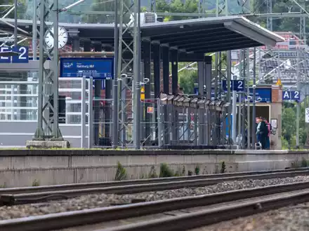 Der Vordstandsvorsitzende der DB Infrago, Philipp Nagl, nennt die Generalsanierung einen «echten Kraftakt». - Foto: Jens Büttner/dpa