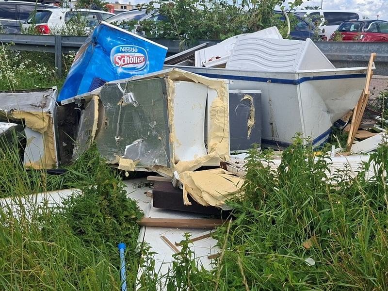 POL-FR: Umkirch: Kühltruhen illegal entsorgt - Zeugen gesucht - Foto: presseportal.de