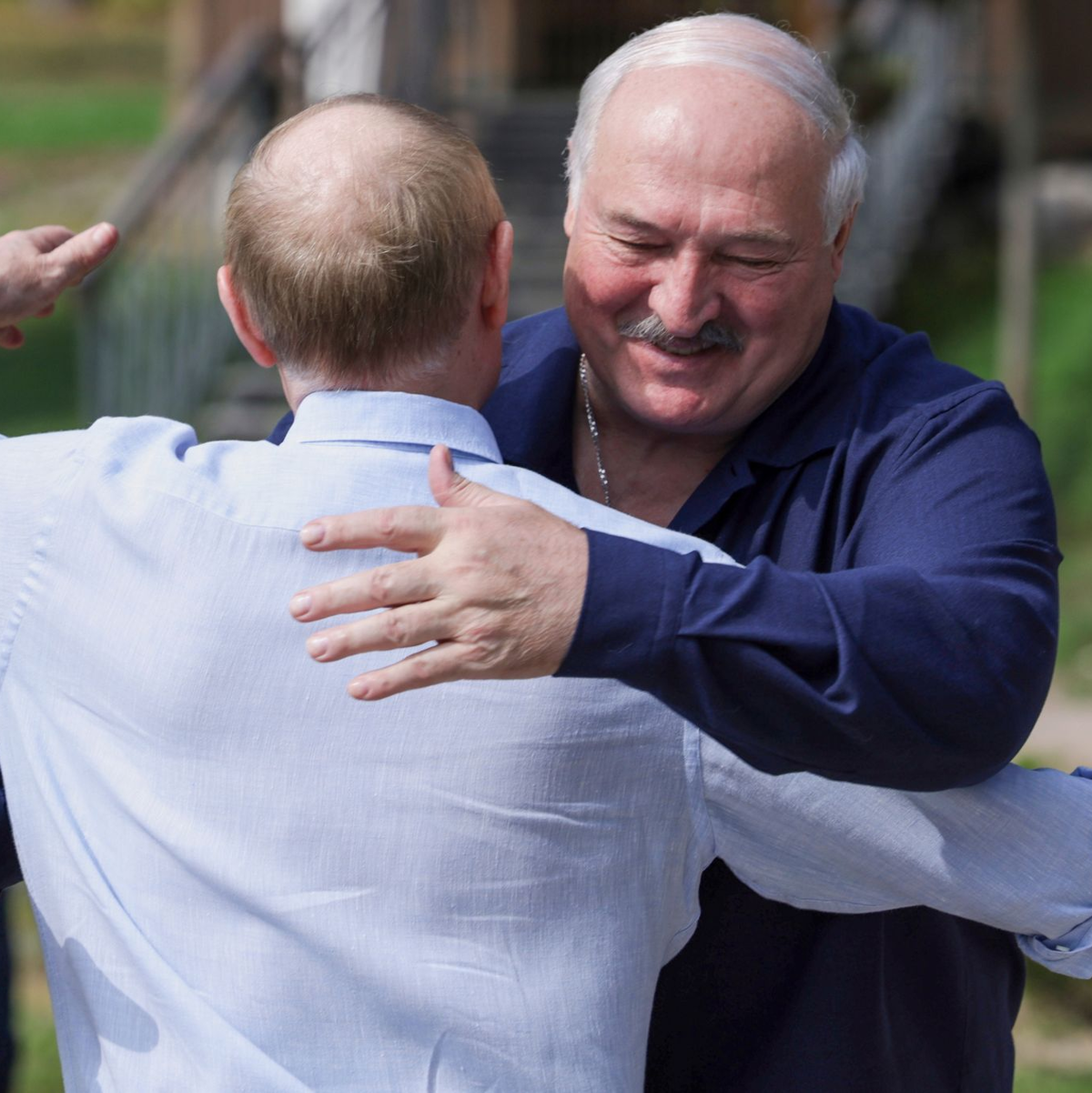 Putin und Lukaschenko treffen sich zum zweiten Mal im Kloster Walaam auf einer Insel im Ladogasee. - Foto: Gavriil Grigorov/Pool Sputnik Kremlin/AP/dpa